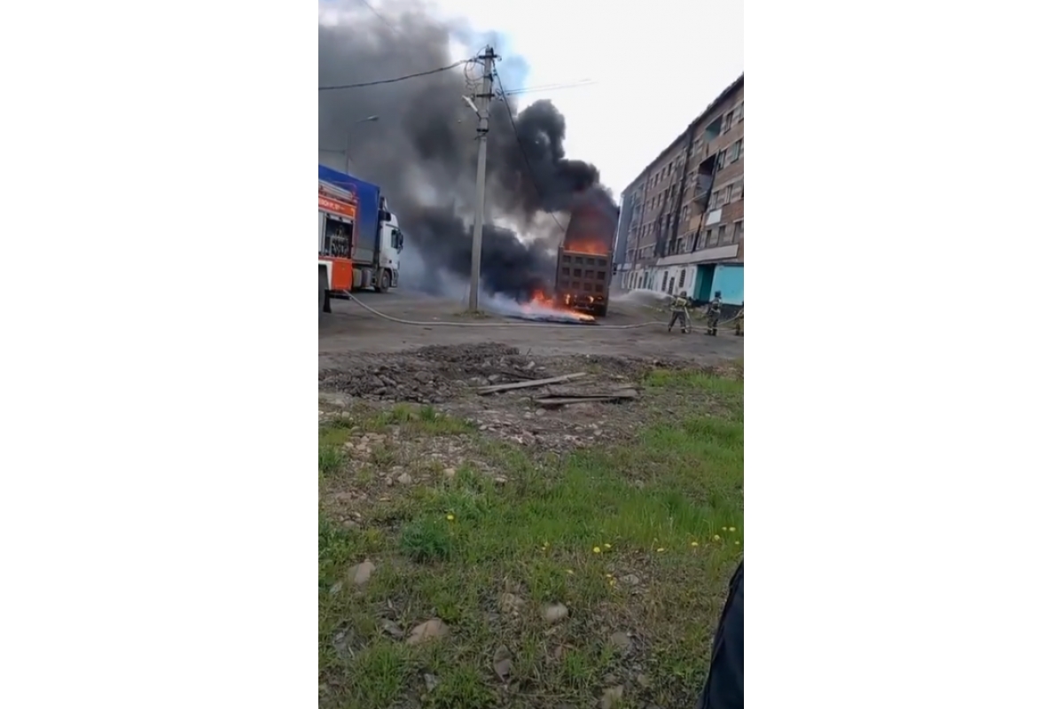 Самосвал вспыхнул в Нижнеудинске Группа &quotДТП 38RUS&quot во ВКонтакте (12+)
