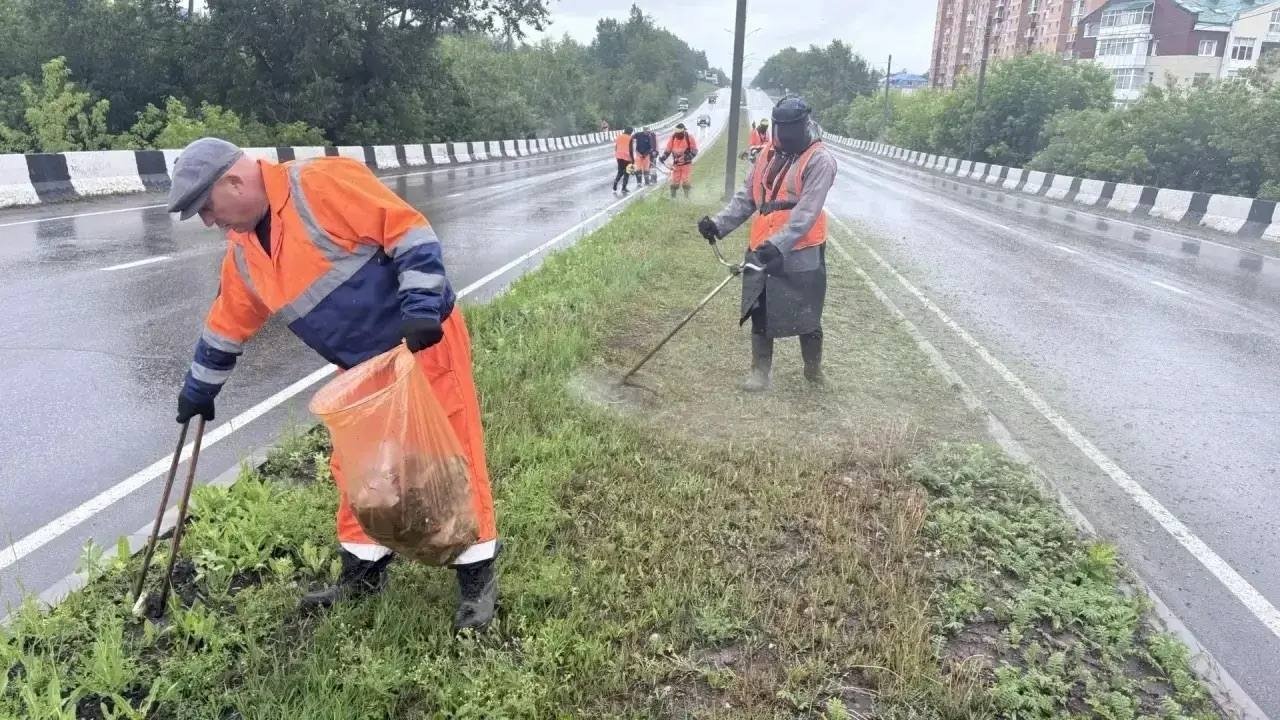 Городские службы устраняют последствия дождливой погоды в Иркутске Пресс-служба администрации Иркутска