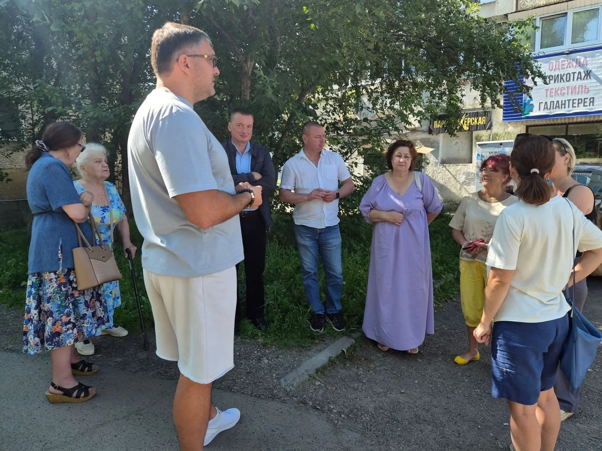 Депутат думы Иркутска Иван Брилка провел выездное совещание в округе №34 Дума Иркутска