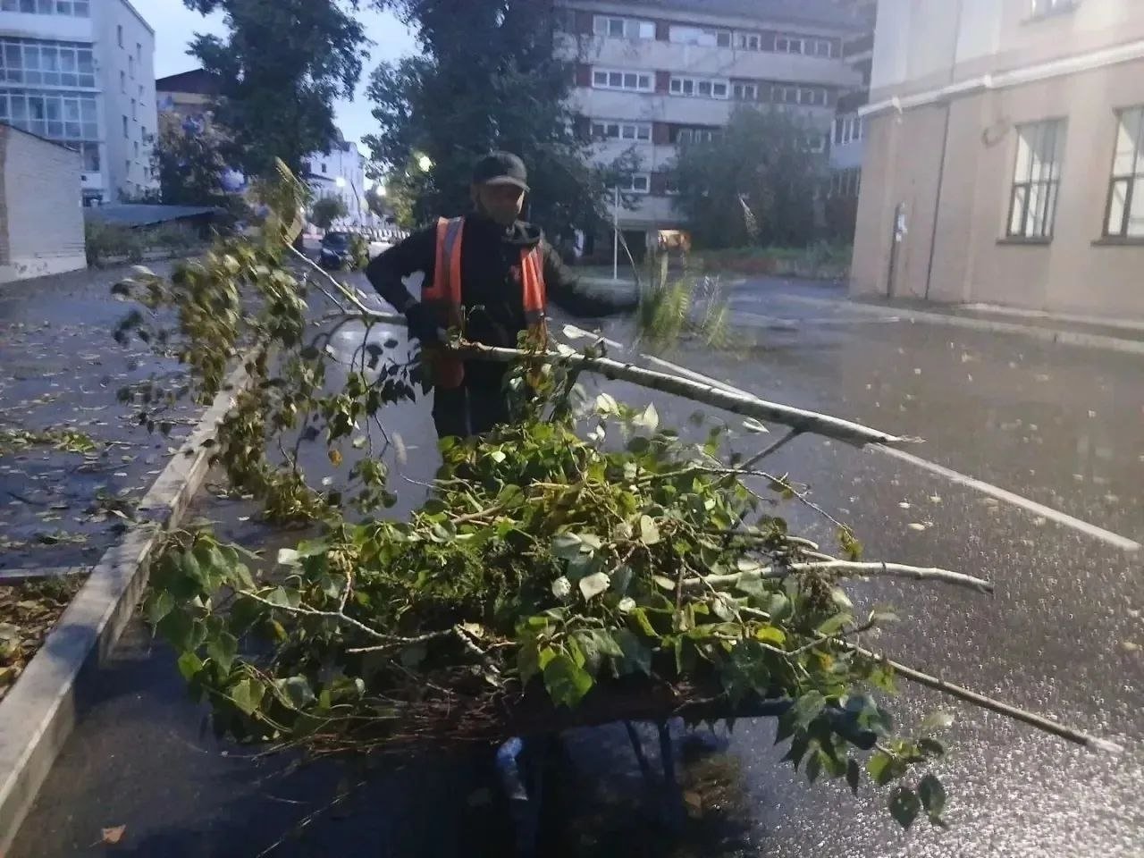 В Иркутске борются с последствиями сильной ночной грозы Пресс-служба администрации Иркутска